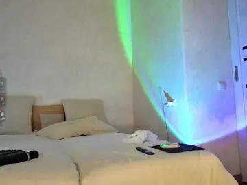 Rosea  live sex cam