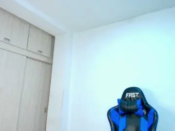 Sophiiaaxx  live sex cam