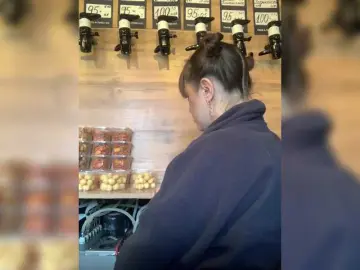 Tvoya-Bipka  live sex cam