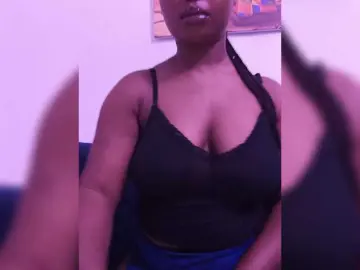 Sexyslimebony  live sex cam
