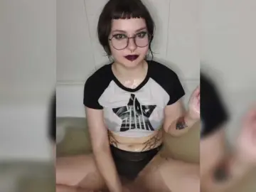 BattyGothic02  live sex cam