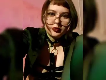 BattyGothic02  live sex cam