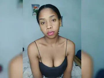 Elynah07  live sex cam