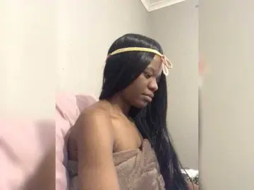 Thandieee  live sex cam