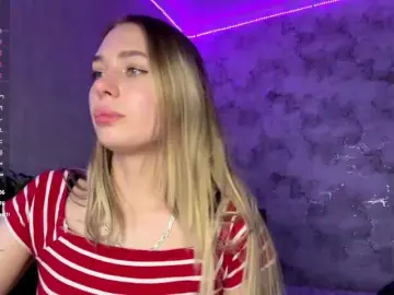 TrinaVoorhis  live sex cam