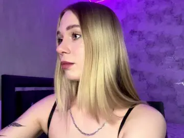 TrinaVoorhis  live sex cam