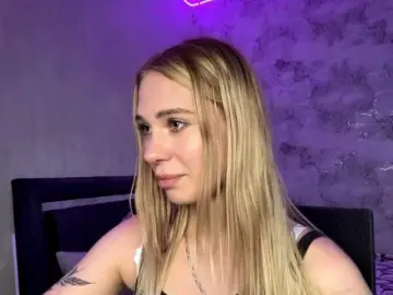 TrinaVoorhis  live sex cam