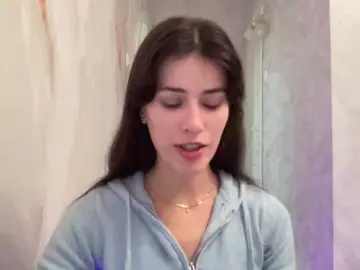 YourBella  live sex cam