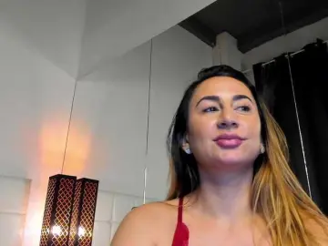 AmiraRees  live sex cam