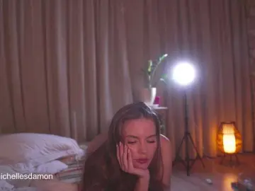 Astriad  live sex cam