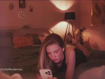 Astriad  live sex cam