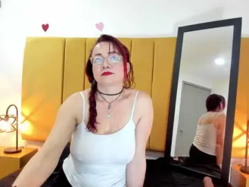 Lupita223  live sex cam