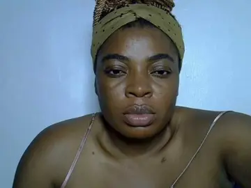 LuxeEmpress  live sex cam