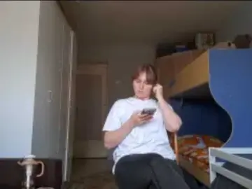 MaudeFenster  live sex cam