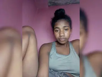 Melanied  live sex cam