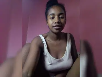 Melanied  live sex cam