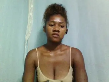 Reliane12  live sex cam