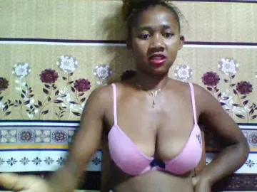 Reliane12  live sex cam