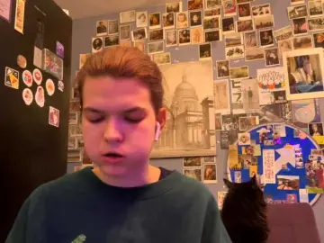 VernieRonco  live sex cam