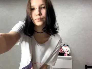 CaronCorti  live sex cam