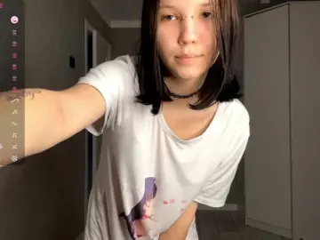 CaronCorti  live sex cam