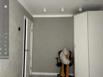 CaronCorti  live sex cam