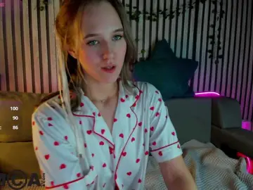Casey-Sweeet  live sex cam