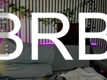 Casey-Sweeet  live sex cam