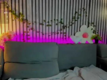 Casey-Sweeet  live sex cam