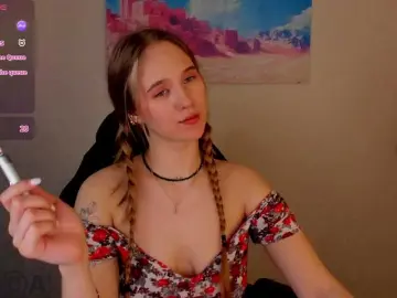 Casey-Sweeet  live sex cam