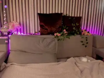 Casey-Sweeet  live sex cam