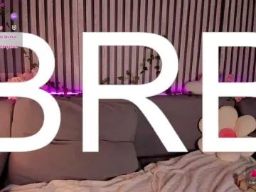 Casey-Sweeet  live sex cam