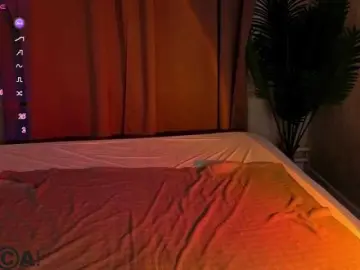 Casey-Sweeet  live sex cam
