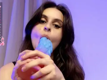 LumiNika1  live sex cam