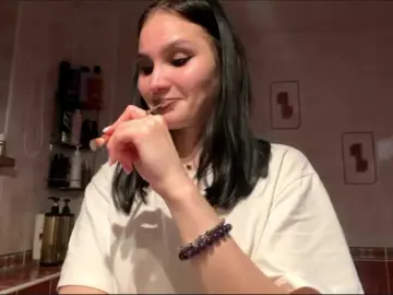TanyaGuliver  live sex cam