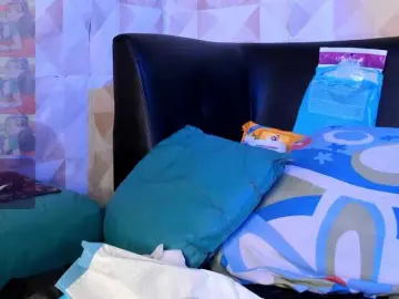 Madelinefoxxx30  live sex cam