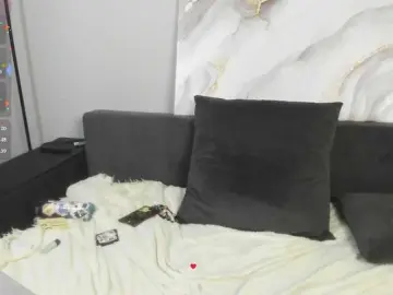 Rosieroberts  live sex cam
