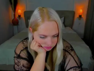 BlondiNi  live sex cam