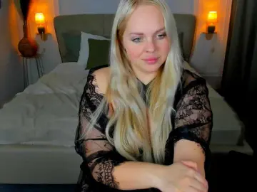 BlondiNi  live sex cam