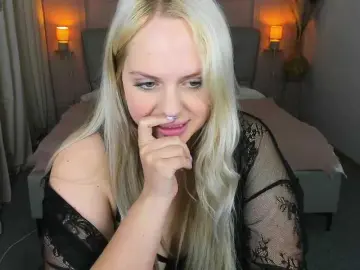 BlondiNi  live sex cam