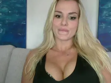 CorneliaSweet  live sex cam