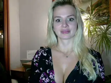 CorneliaSweet  live sex cam