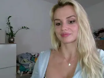CorneliaSweet  live sex cam
