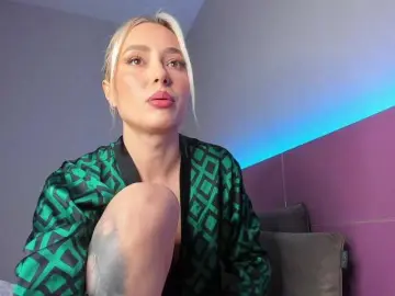 NaughtyBlond4  live sex cam