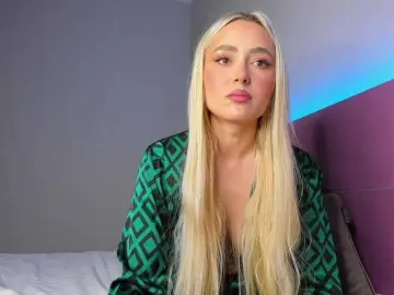 NaughtyBlond4  live sex cam