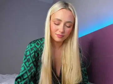 NaughtyBlond4  live sex cam