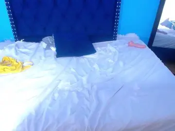 Kinky-redhead18  live sex cam