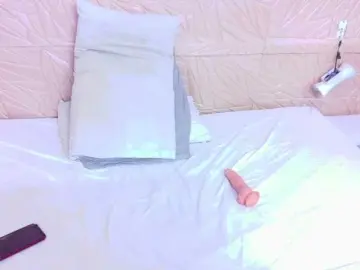 Kinky-redhead18  live sex cam