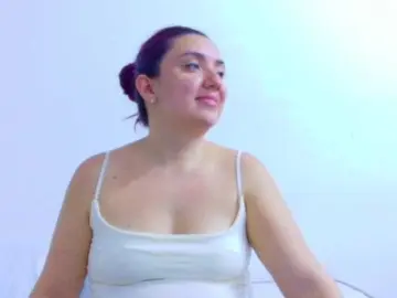 Kinky-redhead18  live sex cam