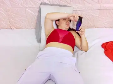 Kinky-redhead18  live sex cam